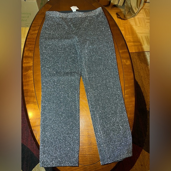 H&M silver sparkly pants. Ankle length. Side zipper. Holiday party outfit NWT. L - Picture 3 of 12